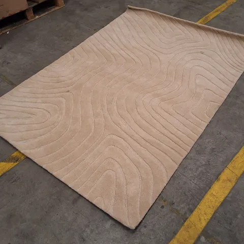 BEIGE RUG WITH WAVE PATTERN APPROXIMATELY 160×230CM
