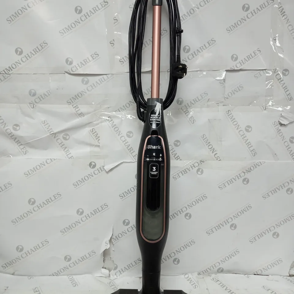 BOXED SHARK STEAM SCRUBBER WITH STEAM BLAST S7201