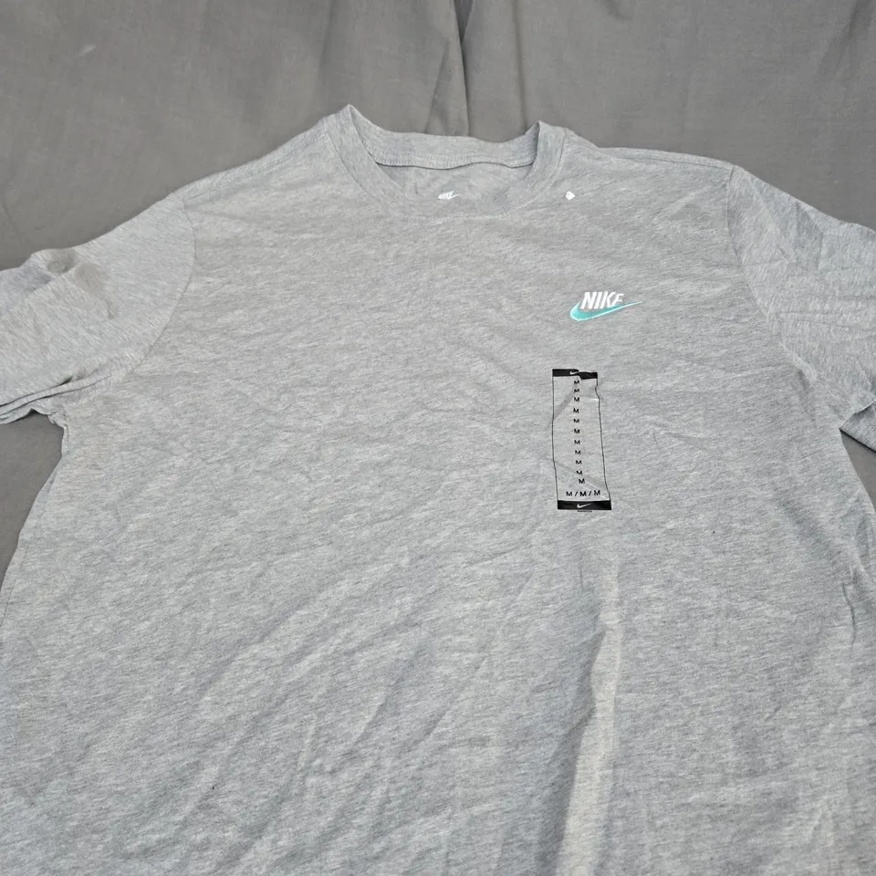 NIKE LOGO CASUAL T-SHIRT SIZE M