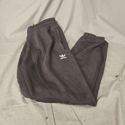 ADIDAS JOGGERS IN BLACK SIZE L