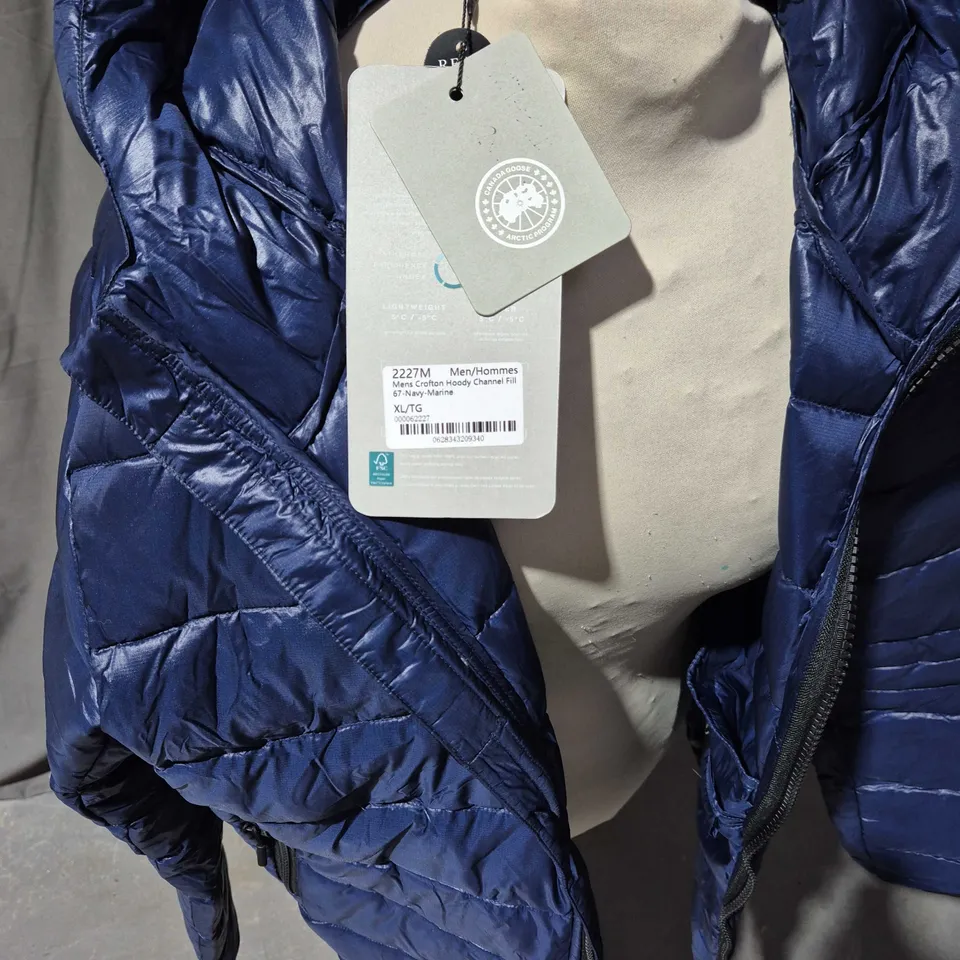 CANADA GOOSE MEN'S NAVY BLUE HOODED DOWN PUFFER JACKET – UK XL