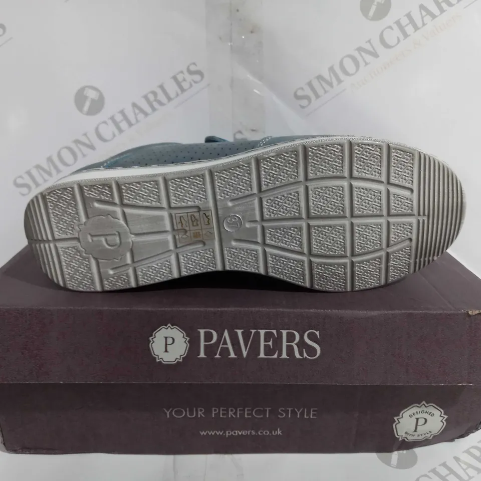 BOXED PAVERS NAVY ZIP & LACE TRAINER - EUR 37