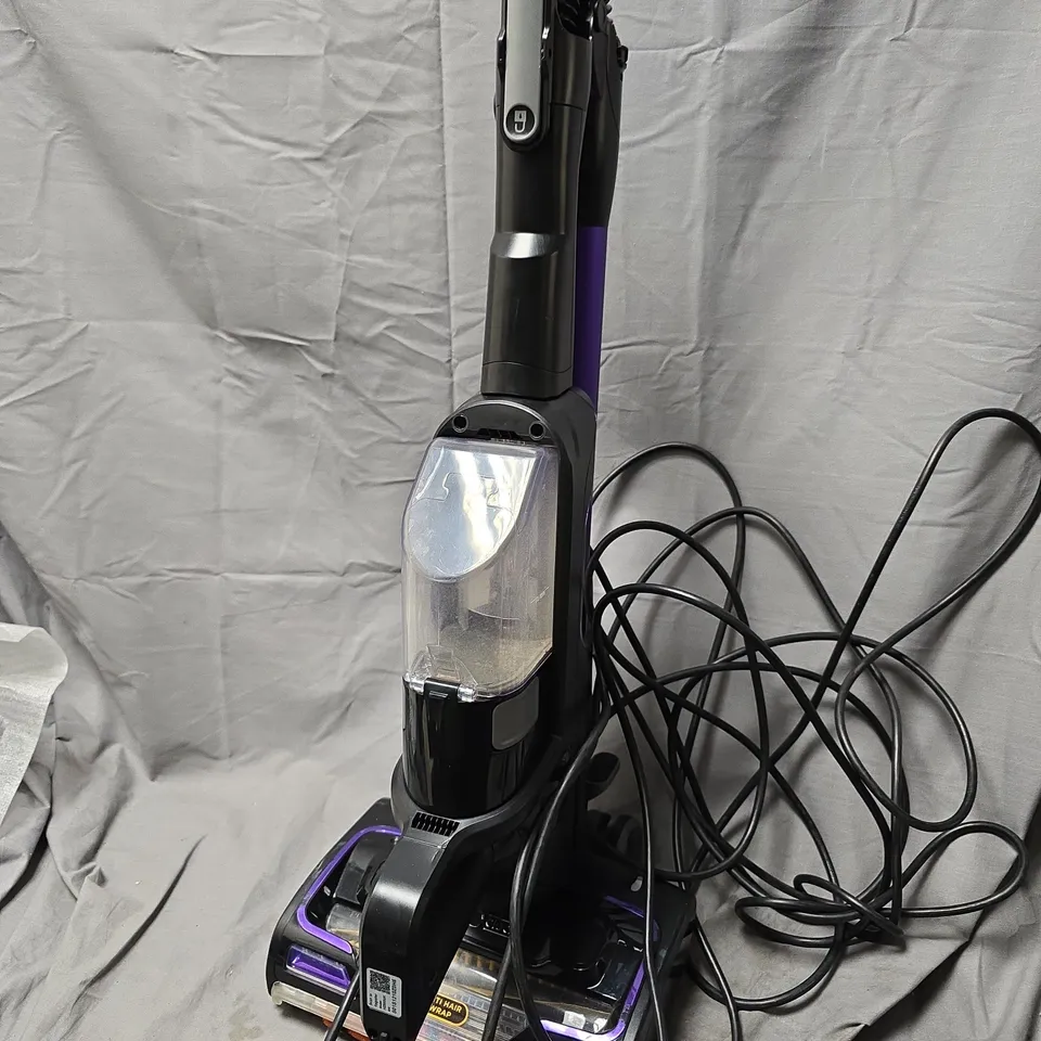 SHARK DUO CLEAN VACUUM CLEANER