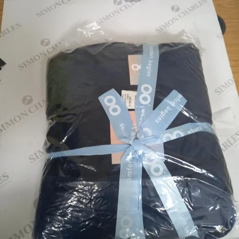 OODIE NAVY HOODED BLANKET 