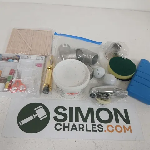 ASSORTED HOUSEHOLD PRODUCTS TO INCLUDE; ASSORTED CRAFT KIT WITH MINI LOOM, EMBROIDERY THREADS AND ACCESSORIES