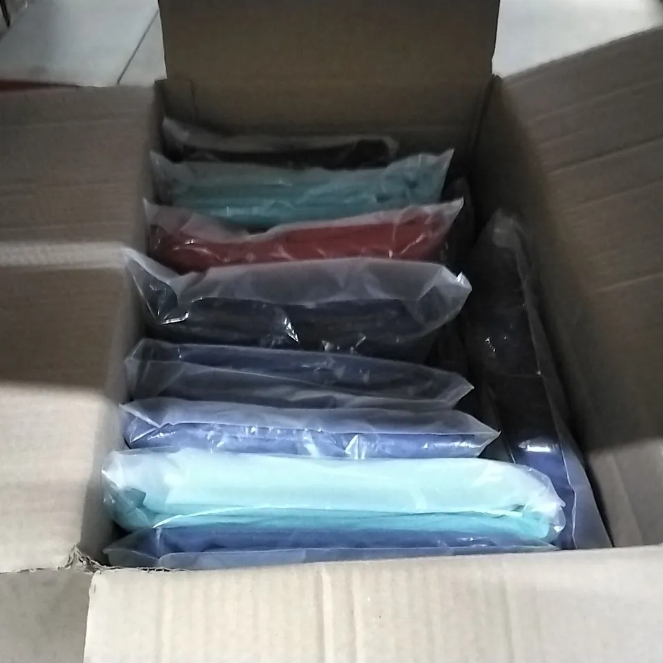 A BOX OF QUALITY BRAND NEW, VARIOUS SIZE AND COLOUR TABLE CLOTHS 