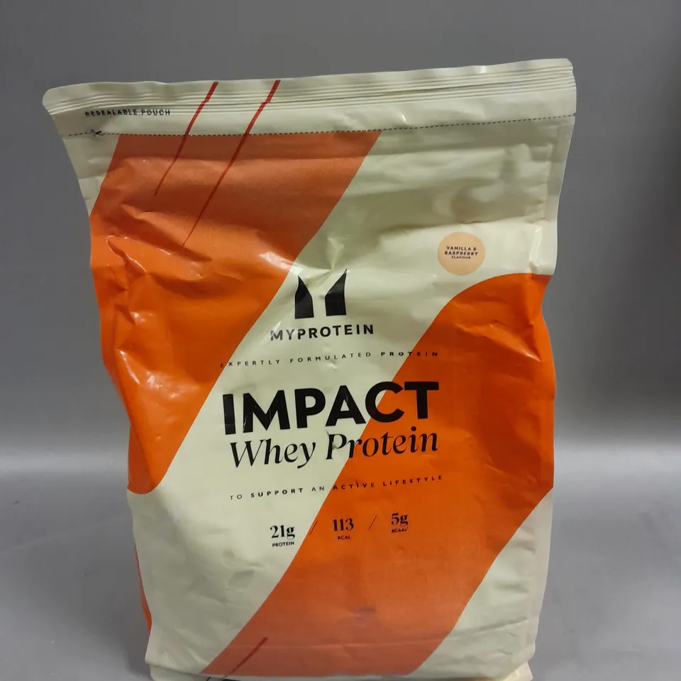 SEALED MYPROTEIN IMPACT WHEY PROTEIN - 2.5KG VANILLA & RASPBERRY 