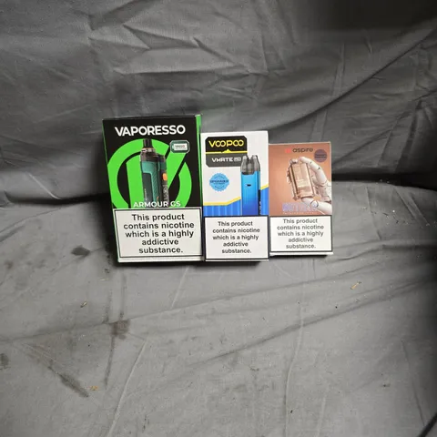 LOT OF APPROXIMATELY 20 ASSORTED VAPING ITEMS TO INCLUDE VAPORESSO/VOOPOO VMATE/ASPIRE