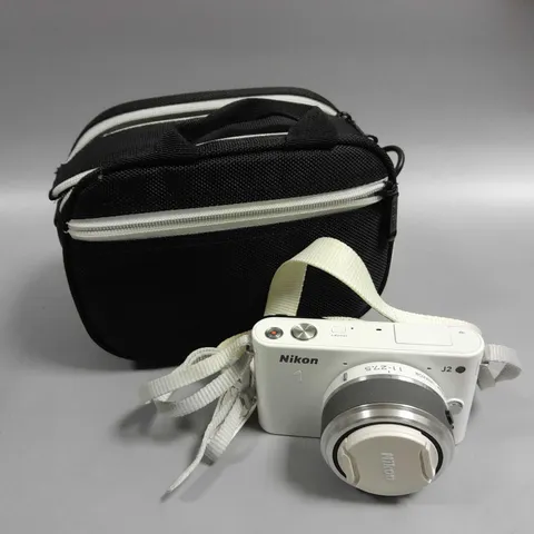NIKON J2 DIGITAL CAMERA