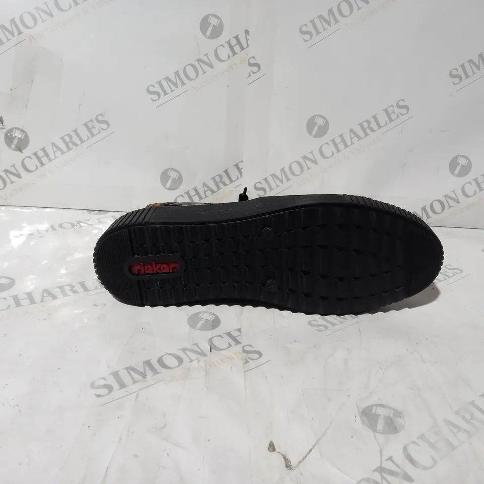 BOXED PAIR OF RIEKER HI TOP TRAINERS IN BLACK UK SIZE 6