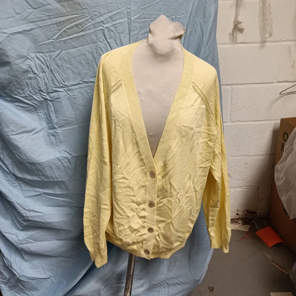 D&CO DESIGN COMPANY BEIGE KNIT CARDIGAN – UK 2XL