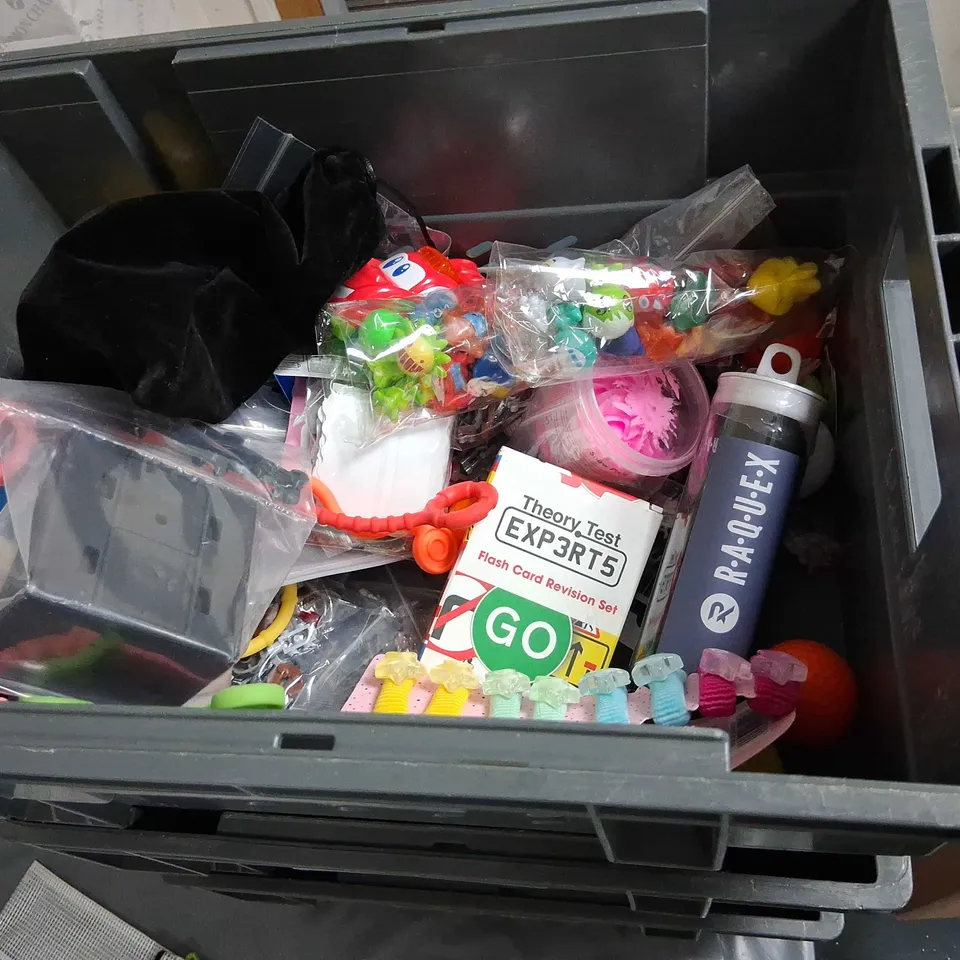 TOTE OF ASSORTED TOYS AND ACCESSORIES TO INCLUDE; LIVERPOOL AIR FRESHENER, GAMELIB POCKET AND THEORY TEST EXPERT 