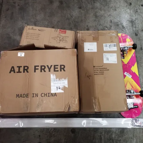 PALLET OF ASSORTED PRODUCTS INCLUDING DISPLAY STAND, AIR FRYER, CEILING FAN, ROLLER BLINDS, SKATEBOARD