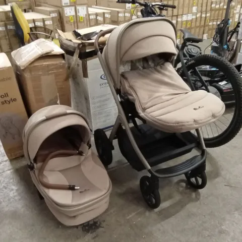 SILVER CROSS STROLLER AND CARRYCOT 