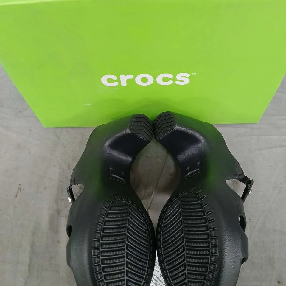 CROCS CYPRUS V HEEL W SANDALS - BLACK, UK 4 (BOXED)