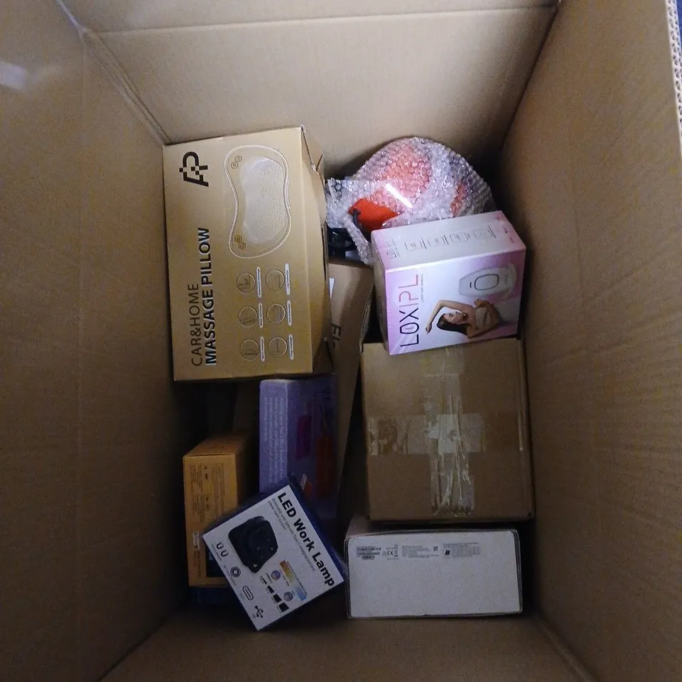 BOX OF APPROXIMATELY 12 ASSORTED ELECTRICAL ITEMS INCLUDING CAR AND HOME MASSAGE PILLOW, LED WORK LAMP, RECHARGEABLE PUCK LIGHTS, LUX IPL LASER HAIR REMOVAL ETC