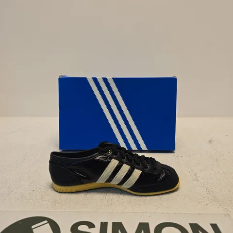 ADIDAS JAPAN DECON W SNEAKERS – BLACK/WHITE, UK 5.5