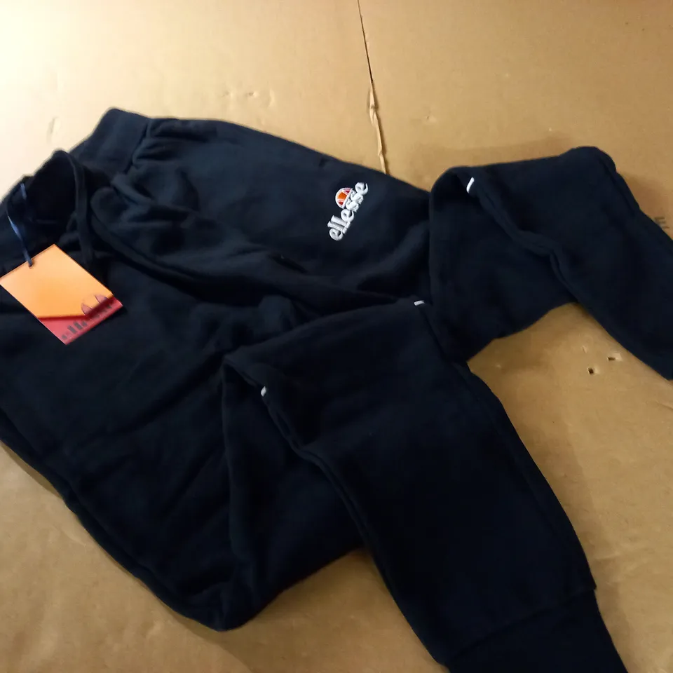 ELLESSE ROACH JOGGERS IN BLACK - XS