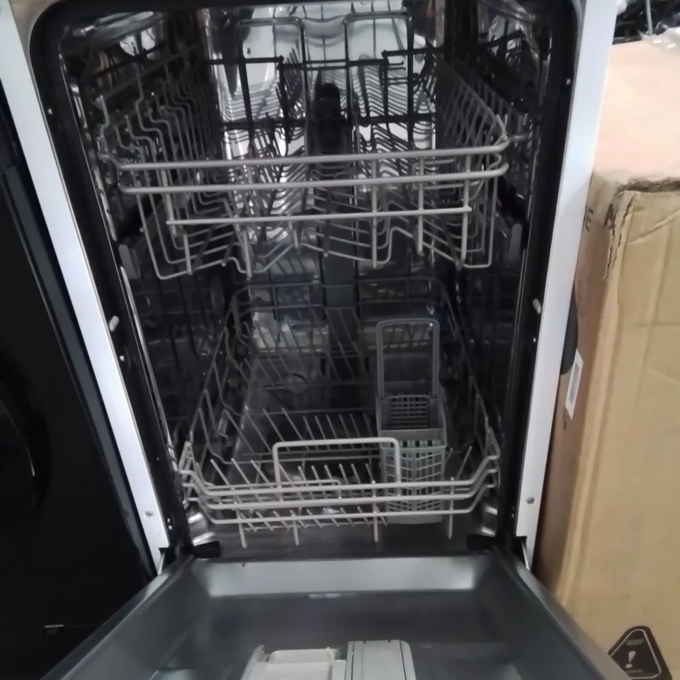 SWAN UNDER COUNTER SLIMLINE DISHWASHER IN WHITE