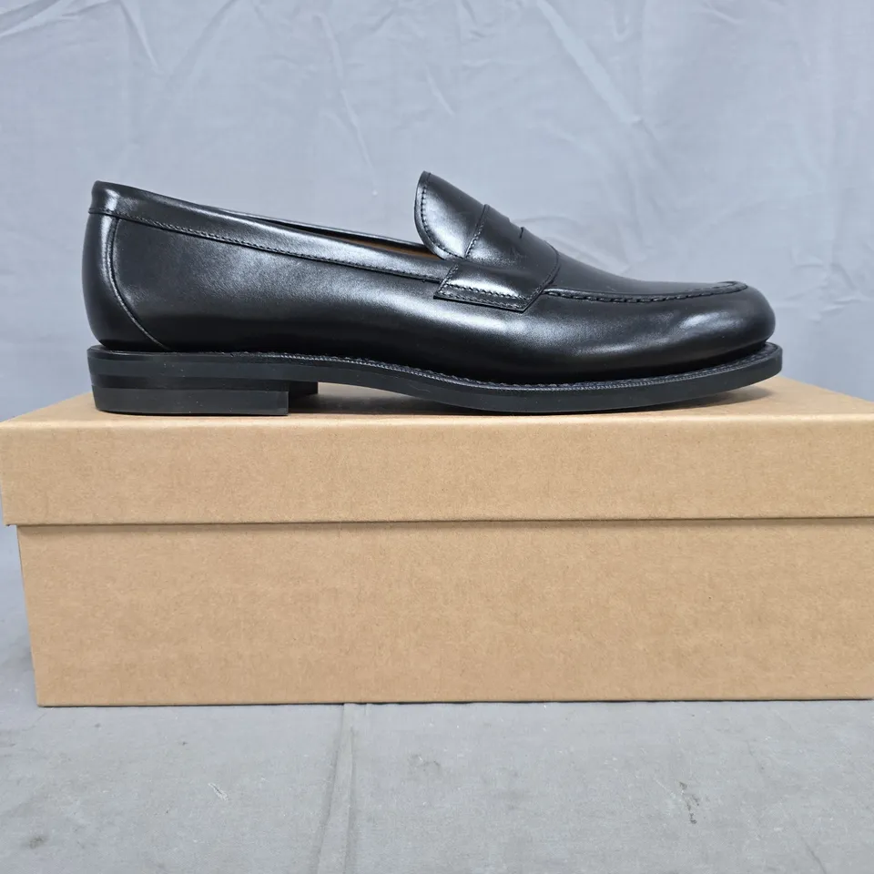 BOXED PAIR OF MEERMIN LOAFERS IN BLACK SIZE UK 9