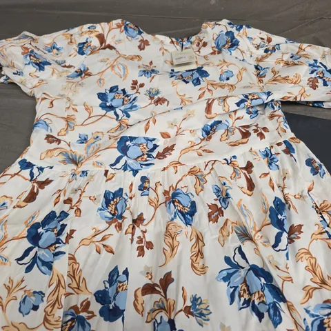 NOBODYS CHILD DRESS IN WHITE / FLORAL SIZE UK 18