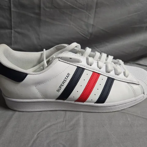 UNBOXED PAIR OF ADIDAS SUPERSTAR - UK SIZE 8.5