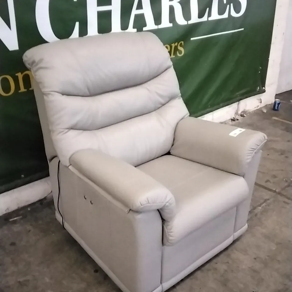 QUALITY BRITISH DESIGNED & MANUFACTURED G PLAN MALVERN POWER RECLINER ARMCHAIR CAPRI MIST LEATHER