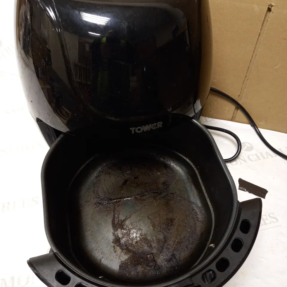 TOWER T17067 VORTX FAMILY SIZE DIGITAL AIR FRYER
