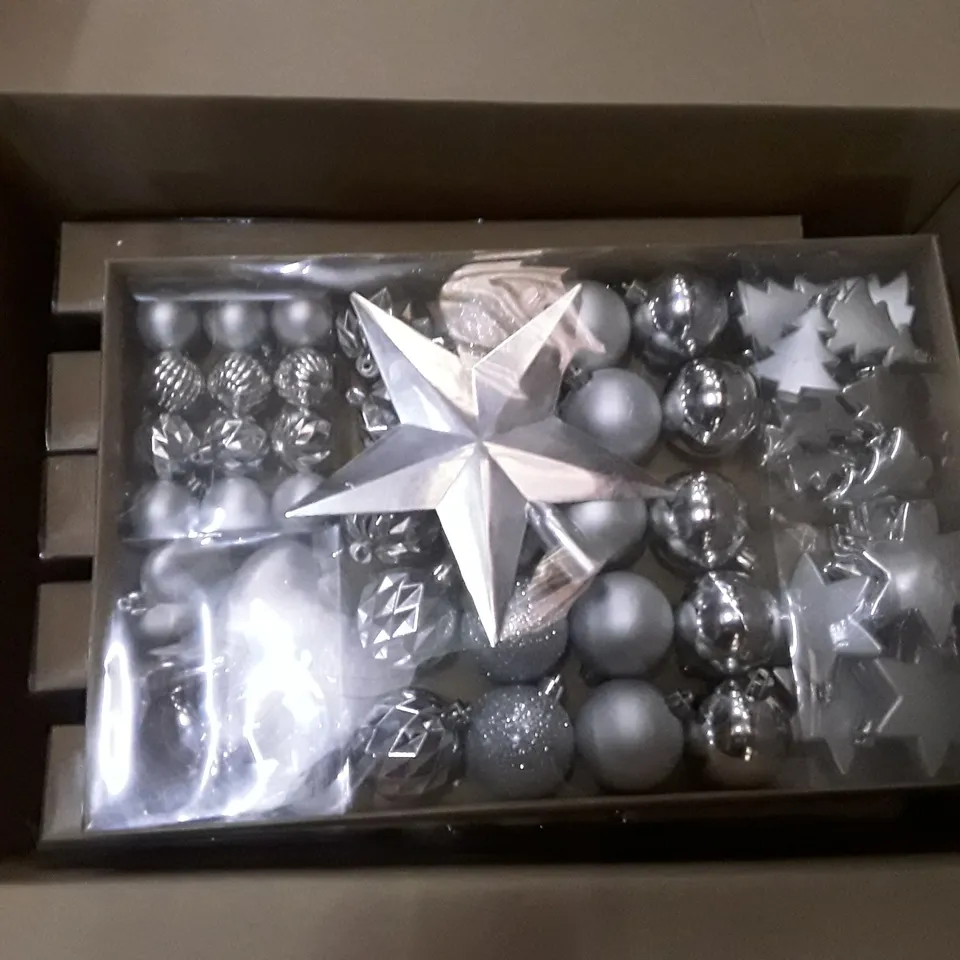 BOX CONTAINING APPROXIMATELY 6 BRAND NEW 60 SILVER BAUBLE PACKS