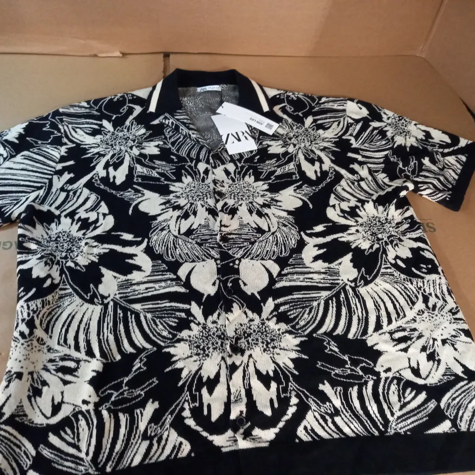 ZARA FLORAL PATTERNED SHIRT - EUR XL