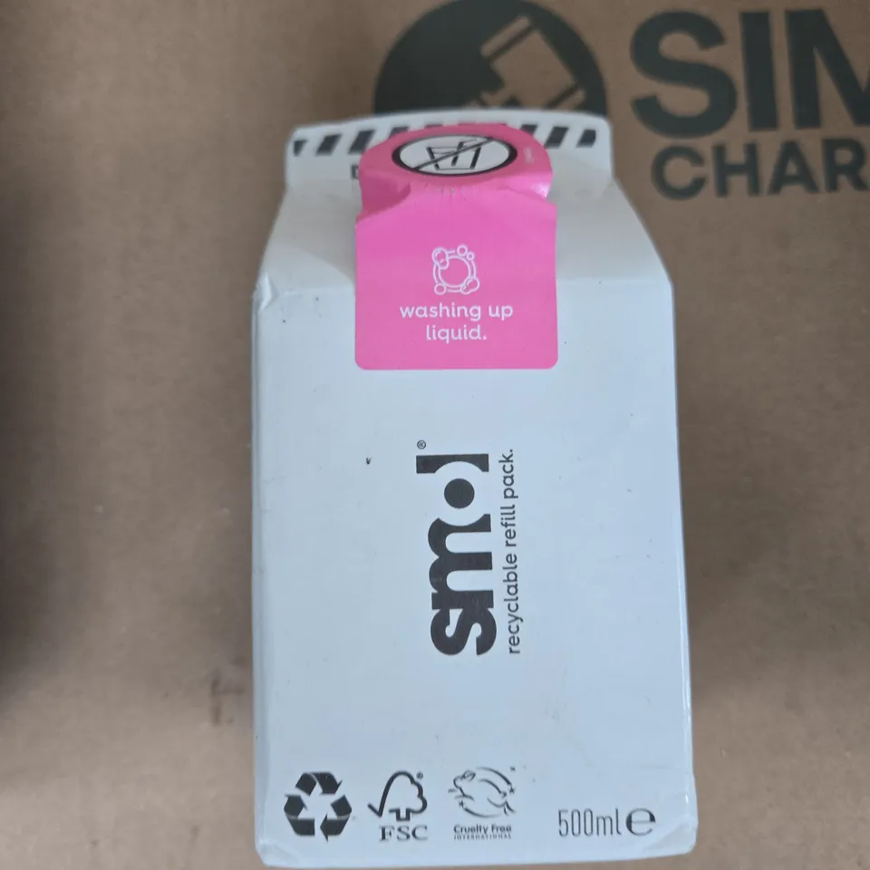 TOTE OF APPROXIMATELY 10 ASSORTED CLEANING PRODUCTS TO INCLUDE: SMOL WASHING UP LIQUID