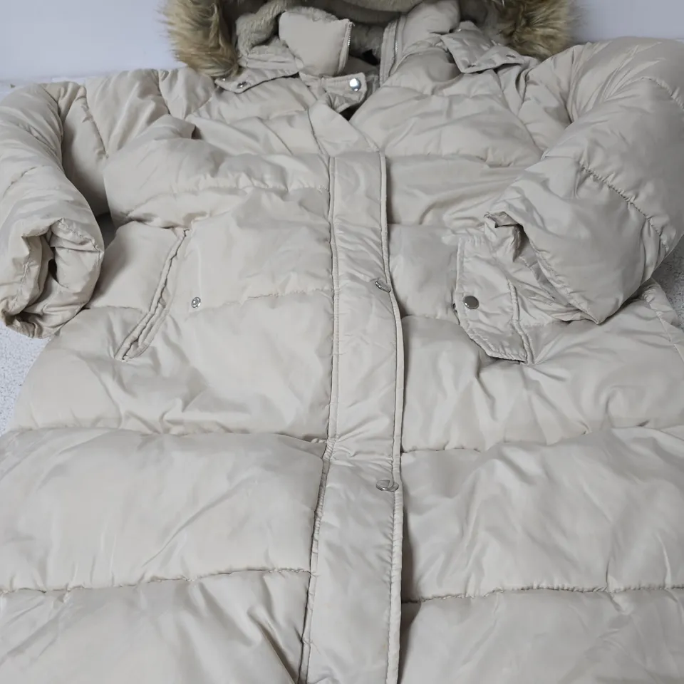 NEW LOOK LONGLINE PUFFER JACKET WITH FUR HOOD, CREAM - SIZE UK 18