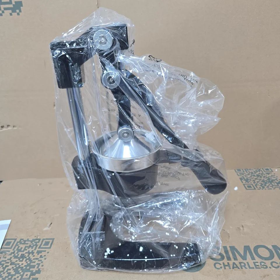 STREEL LARGE JUICER/PRESS DEVICE BOXED WITH INSTRUCTIONS
