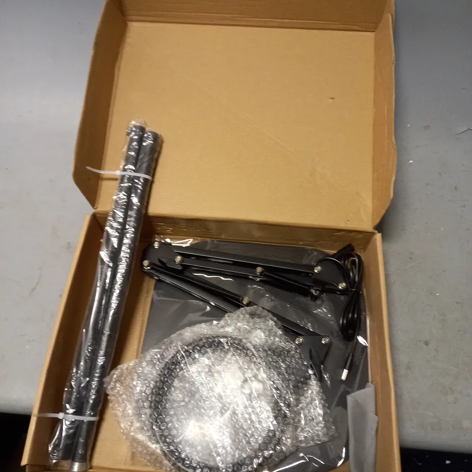 BOXED MAGNIFYING GLASS WITH STAND 