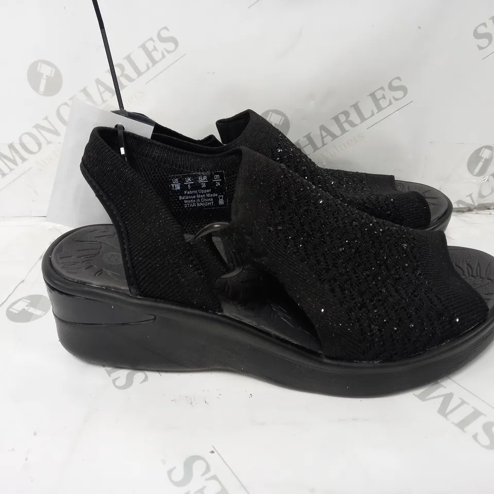 BZEES STAR BRIGHT SANDALS IN BLACK - UK 5