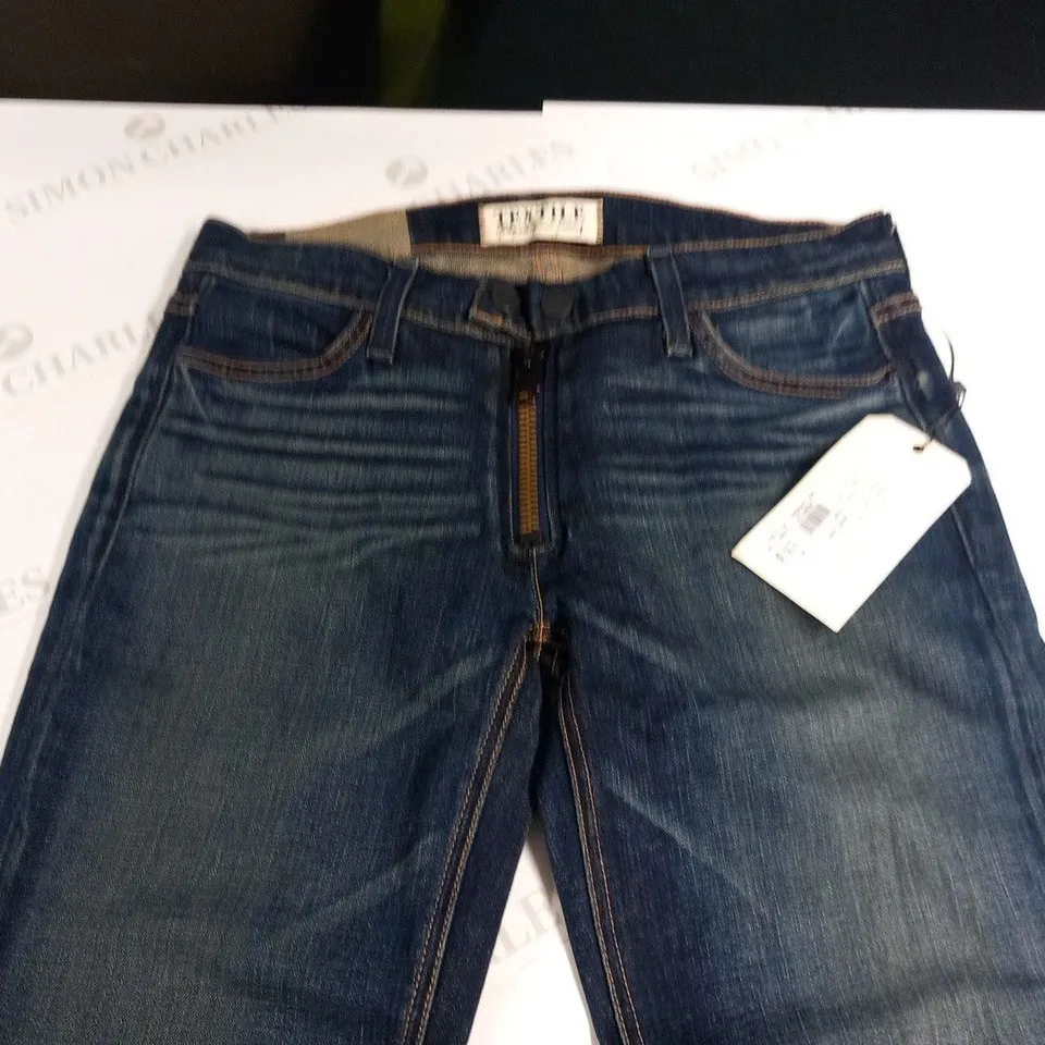 TEXTILE ELIZABETH AND JAMES JOHNNY BLUE PANTS SIZE 29