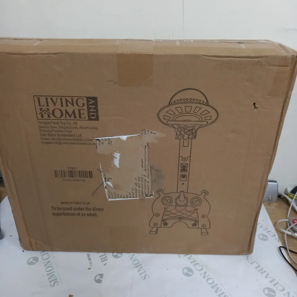 BOXED LIVING AND HOME LIVINGANDHOME 2-IN-1 TODDLER BASKETBALL HOOP FOOTBALL GOAL SET, FI0617