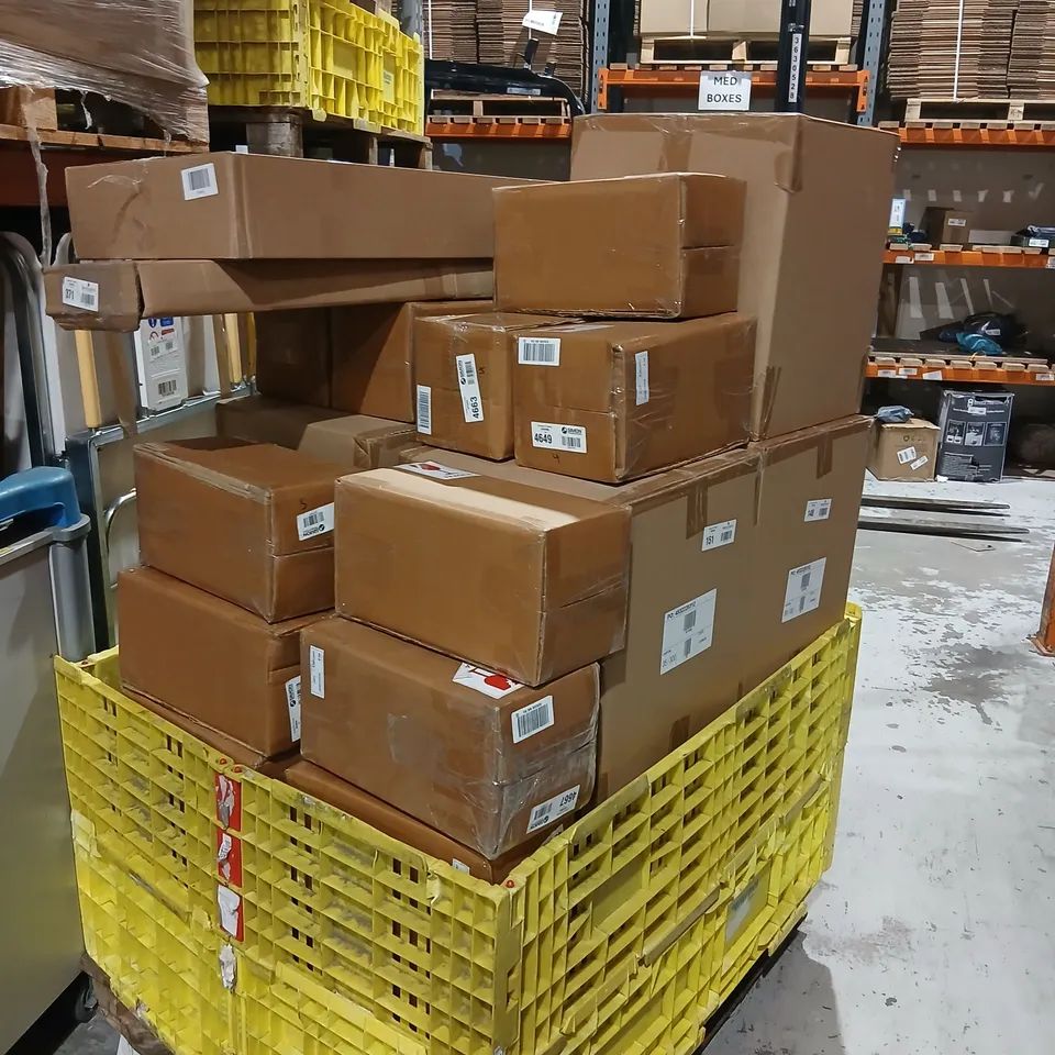 PALLET OF ASSORTED PRODUCTS TO INCLUDE; GRUMPY GARDENER EXPANDABLE HOSE, TILU RECHARGEABLE ALL OVER TRIMMER SET, DARLEC SMALL RAKE N SHIF AND AIR FRYER ACCEESSORIES