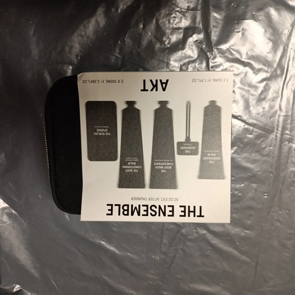 ART THE ENSEMBLE SKINCARE SET – 4 X TUBES + BOTTLE