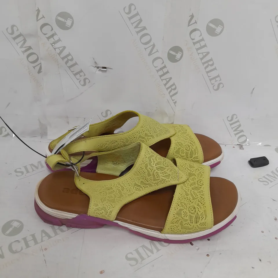 ADESSO OUTDOOR LEONA LACE DETAIL SANDAL SIZE 6