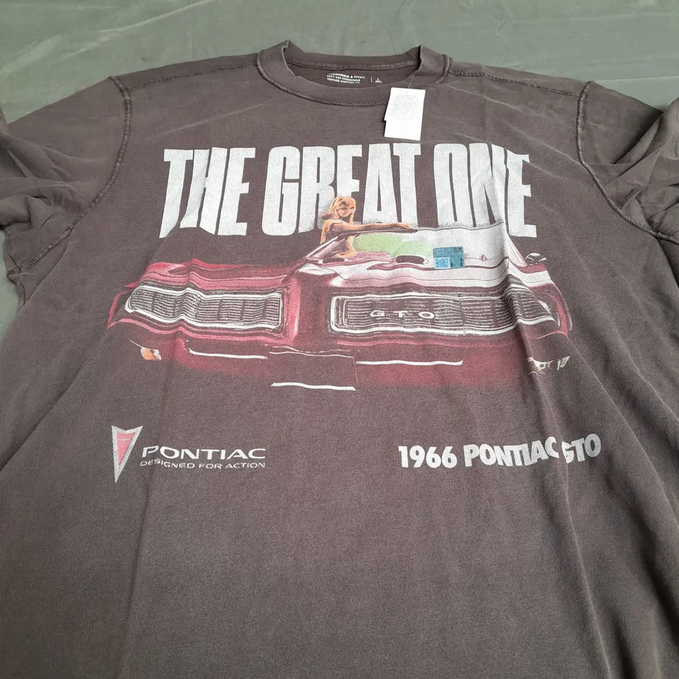 ABERCROMBIE & FITCH BROWN PONTIAC T-SHIRT - LARGE