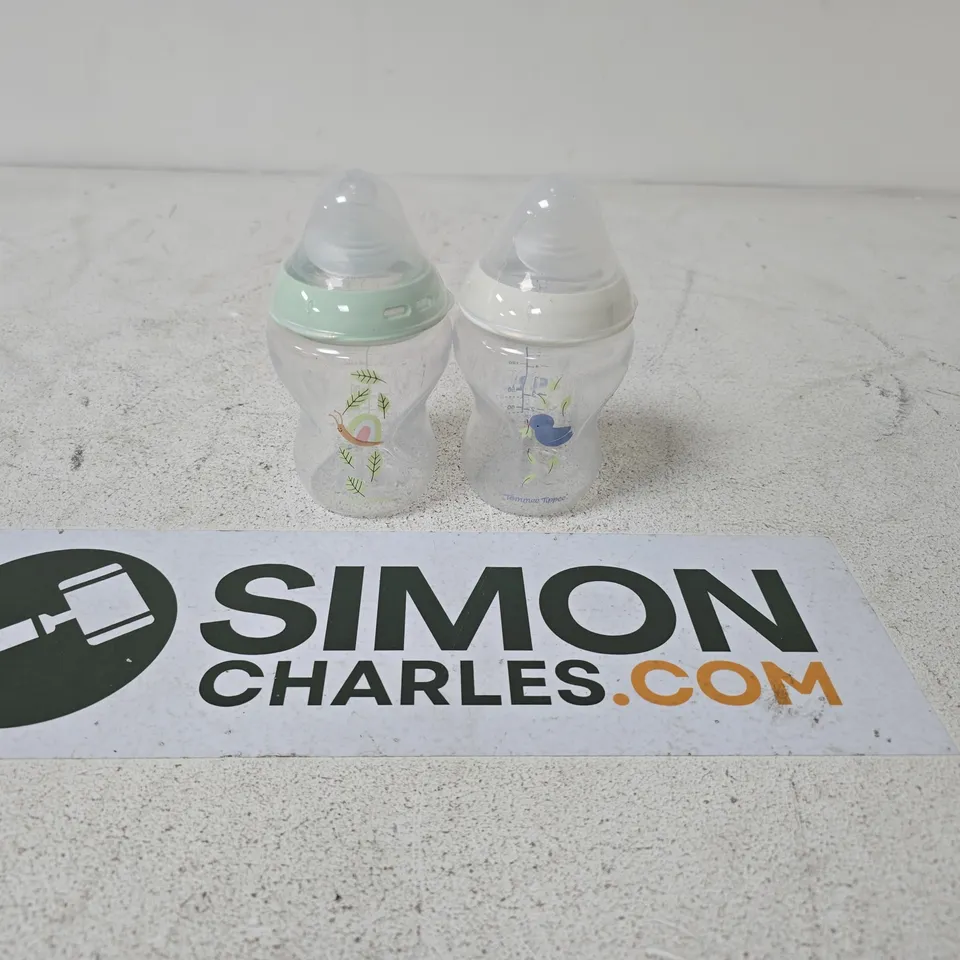 SET OF 2 TOMMEE TIPPEE BABY BOTTLES WITH AN ANIMAL DESIGN