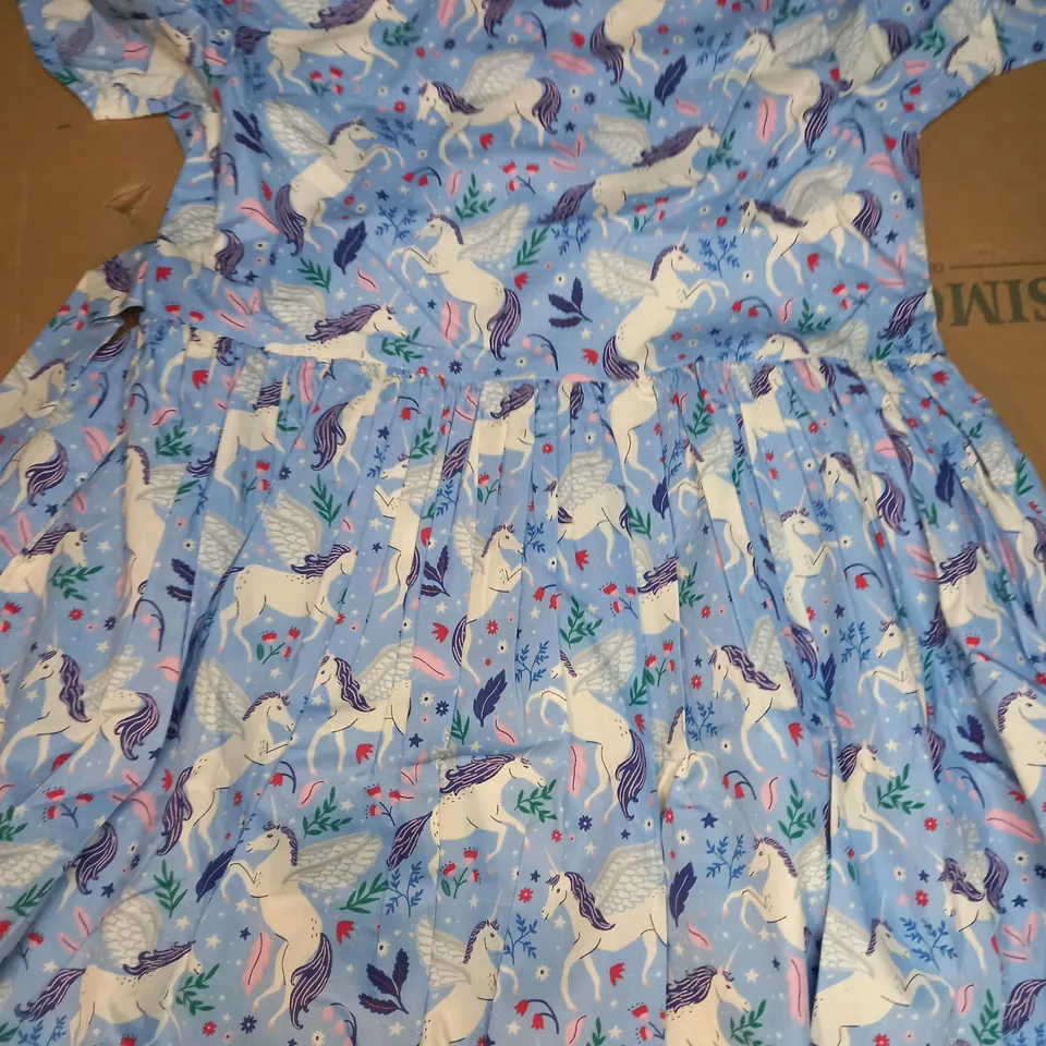 MINI BODEN DRESS IN BLUE W. UNICORN DESIGN SIZE AGE 8-9