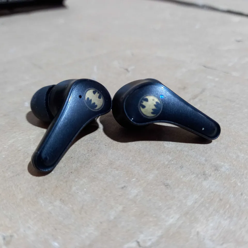 DC BATMAN WIRELESS EARPODS 