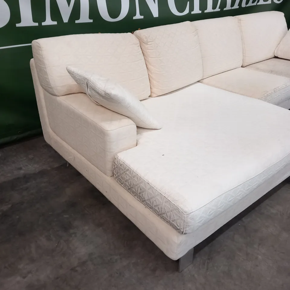 DESIGNER GIMS DIVANI AND POLTRONE ITALIAN MADE CREAM FABRIC LARGE CHAISE SOFA WITH CHROME FEET