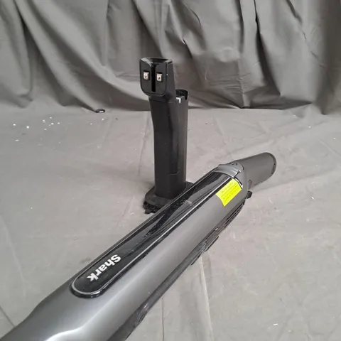 BOXED SHARK WANDVAC 2-IN-1 LIGHTWEIGHT CORDLESS HANDHELD VACUUM CLEANER