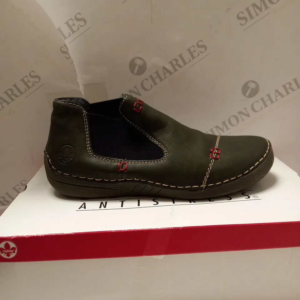 RIEKER CHELSEA GREEN BOOTIES - SIZE 6