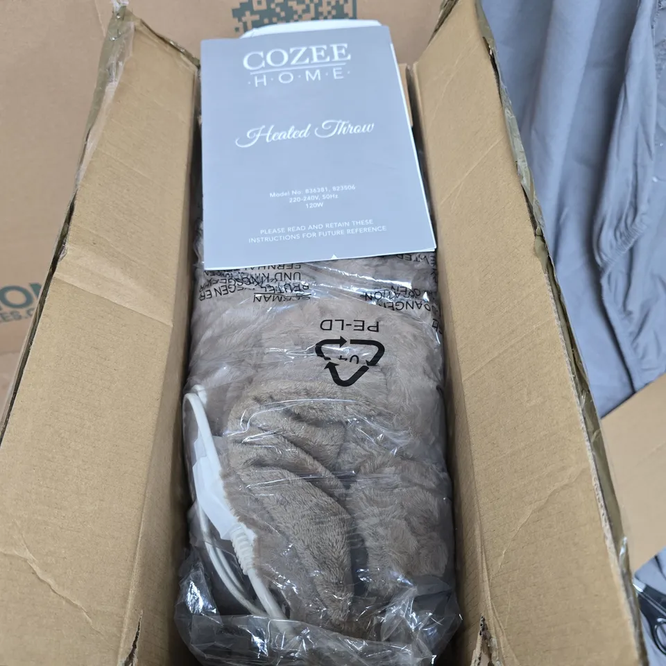 COZEE HOME LUXURY FAUX FUR HEATED THROW