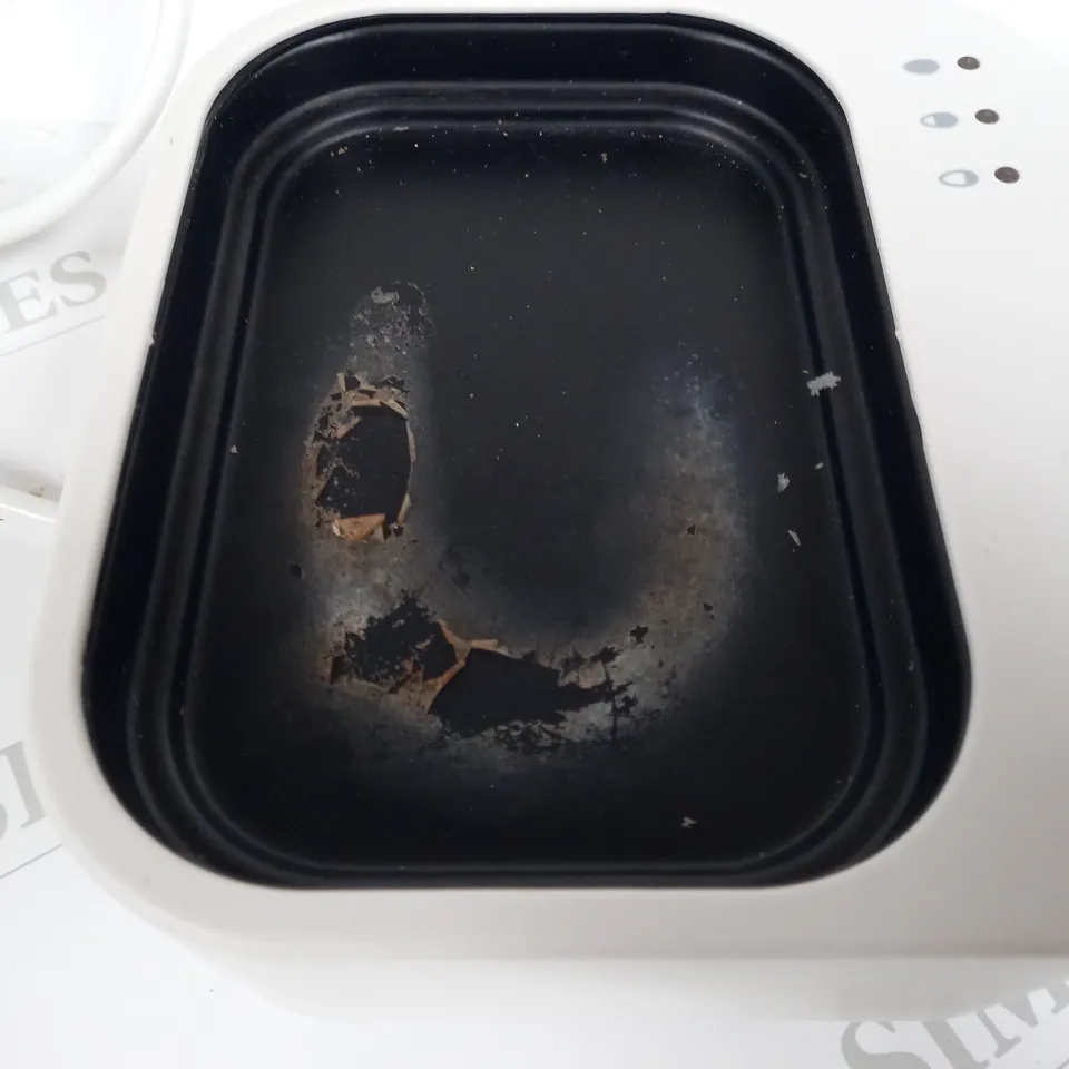 COOK'S ESSENTIALS THE SMART TALKING EGG COOKER