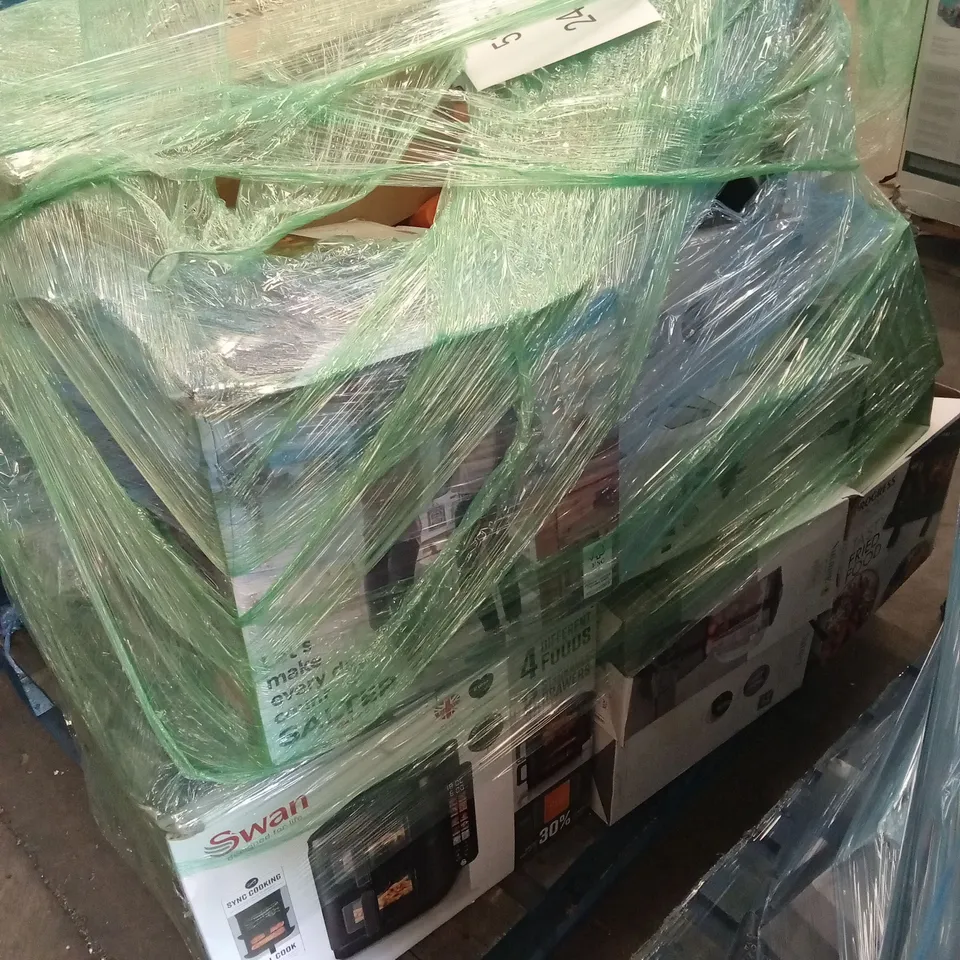 PALLET OF ASSORTED KITCHEN APPLIANCES AND HOUSEHOLD ELECTRIC GOODS TO INCLUDE; AIR FRYERS, FOOD PROCESSOR, AIR COOLER, TOASTERS, KETTLE ETC